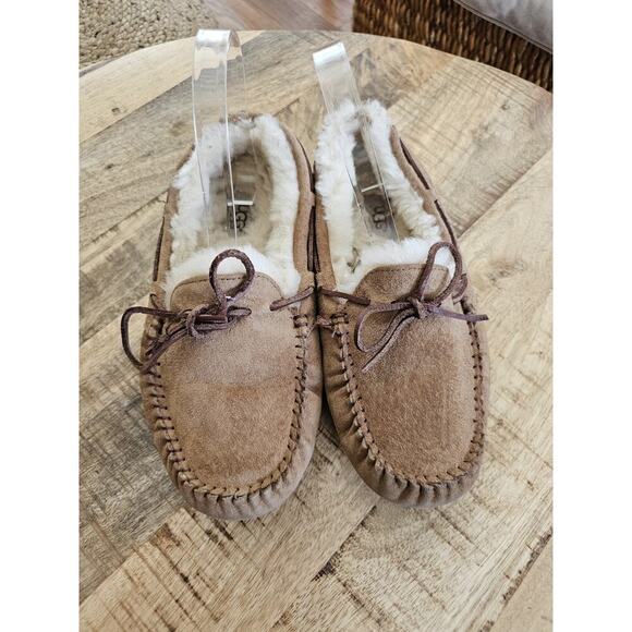 Ugg Dakota Moccasin Slippers Slip On Women's Size 9 Brown Leather - Picture 1 of 8